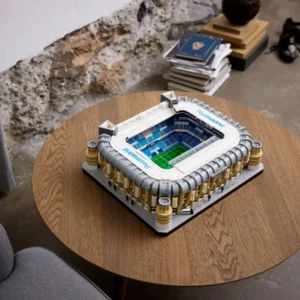 Stadio del Real Madrid &ndash; Santiago Bernabeu LEGO-10295-Icons-1