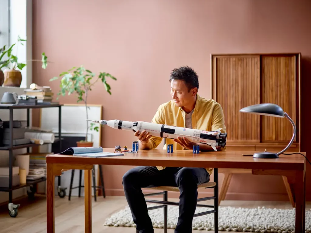 LEGO Saturn V : esplora l’universo con il set Ideas 92176! lego-saturn-v-apollo-ideas-92176-1