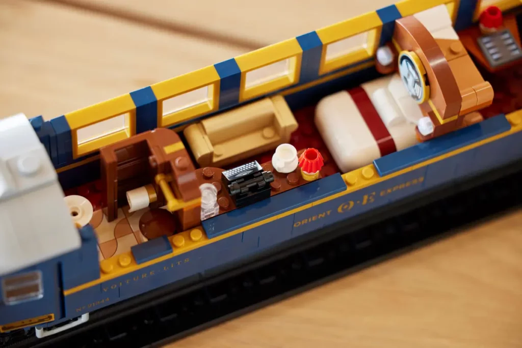 orient-express-lego-treno-21344-2